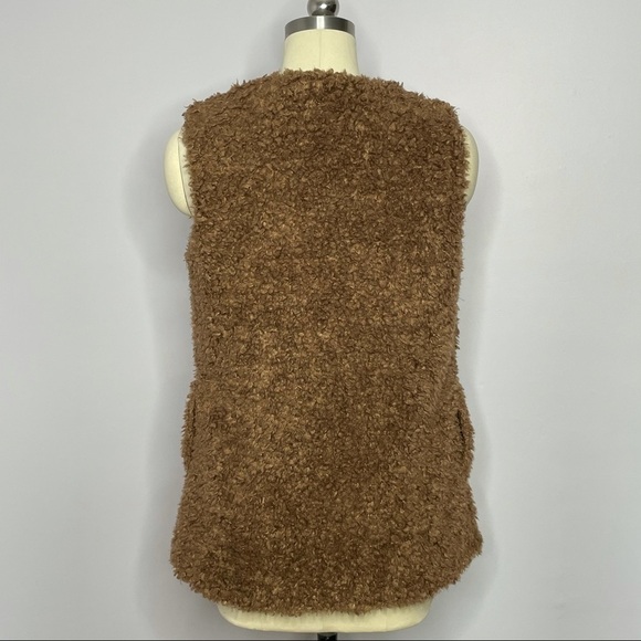 Design Lab/ Lord & Taylor Teddy Bear Faux Fur Vest- Size Medium - Picture 5 of 7